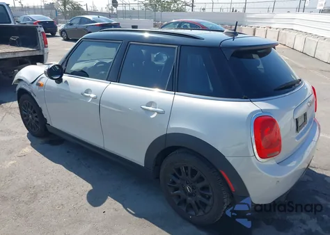 2015 Mini Hardtop Cooper from USA, damaged, VIN WMWXS5C52FT830531